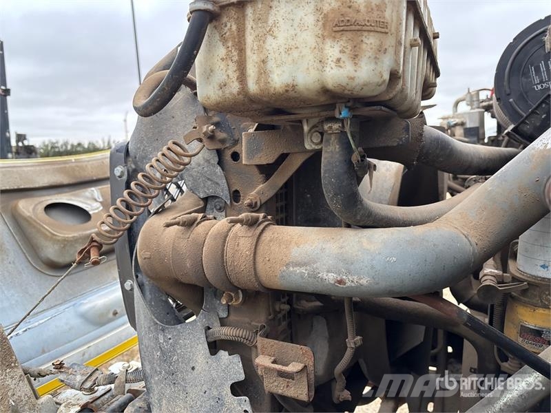 GMC C5500 4x4 Fuel Truck Tankwagen