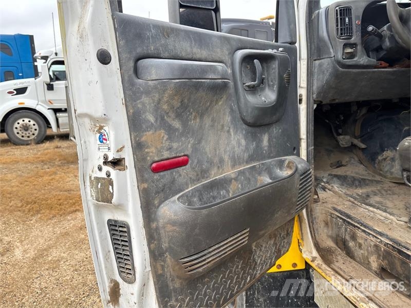 GMC C5500 4x4 Fuel Truck Tankwagen