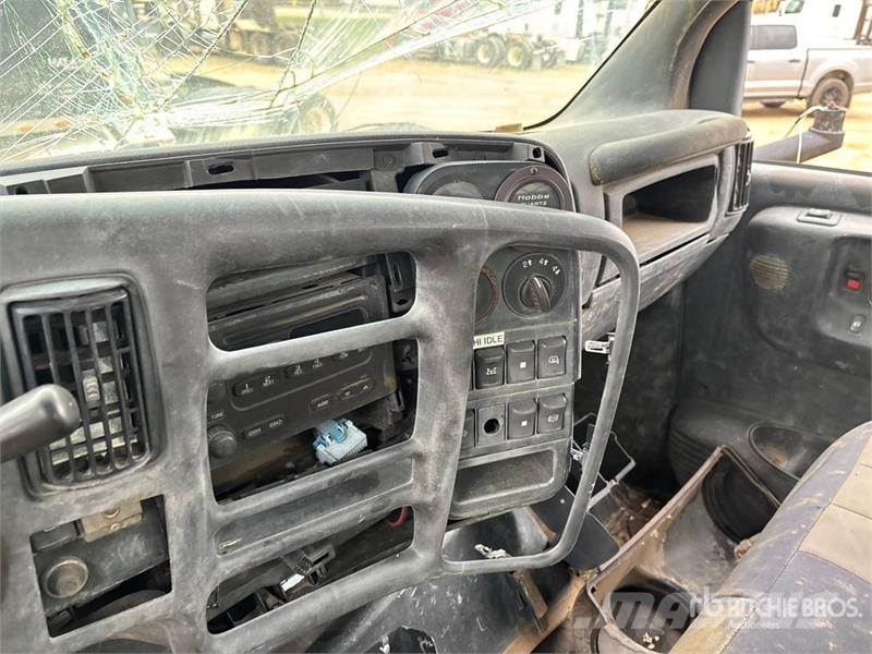 GMC C5500 4x4 Fuel Truck Tankwagen