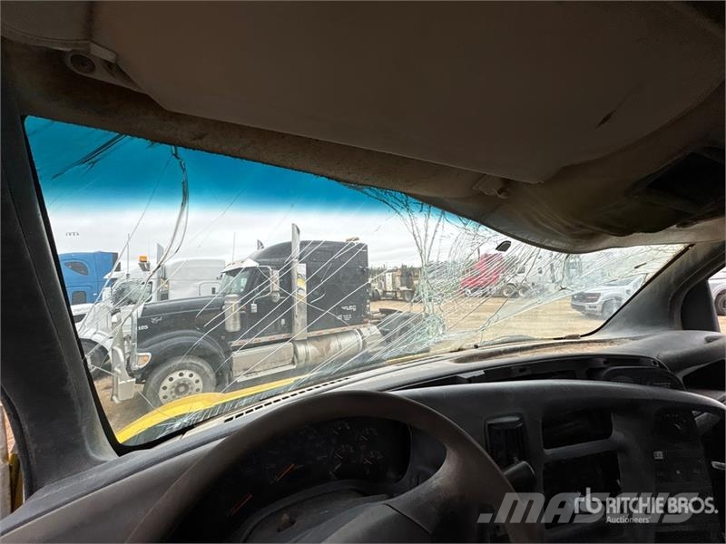 GMC C5500 4x4 Fuel Truck Tankwagen