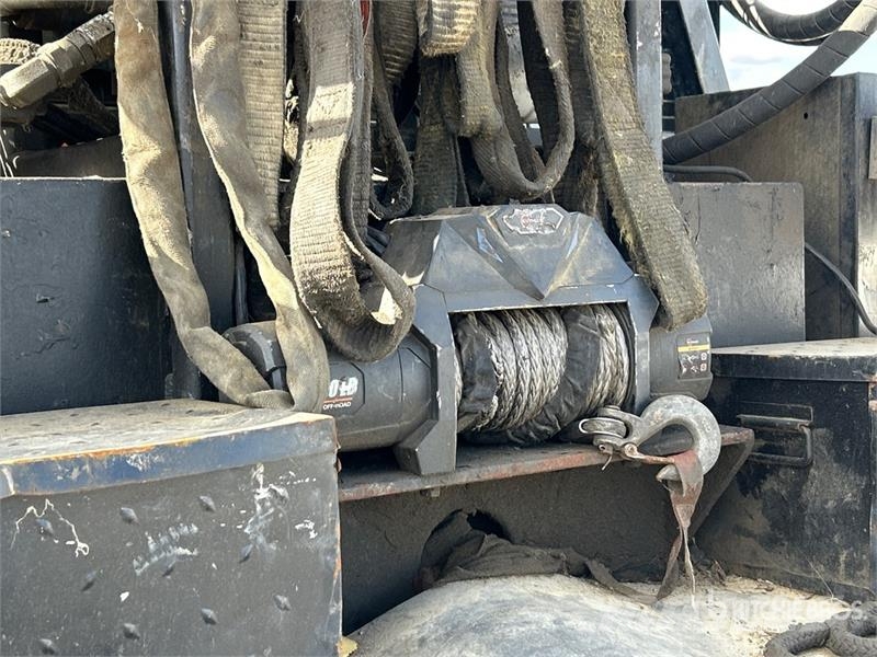 GMC C5500 4x4 Power Tong Predelovalna oprema