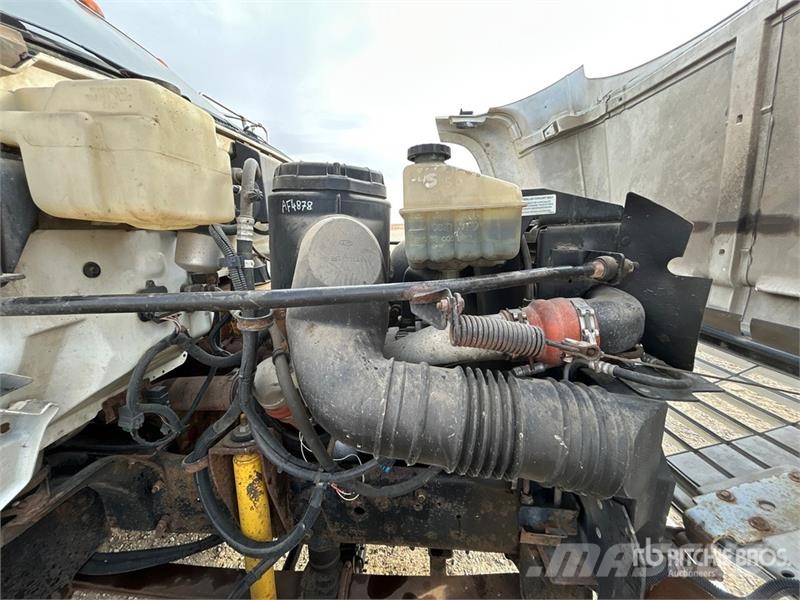 GMC C6500 4x2 Livestock Truck Otros camiones