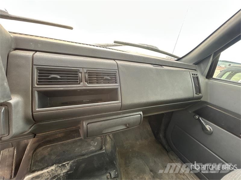 GMC C6500 4x2 Livestock Truck Otros camiones