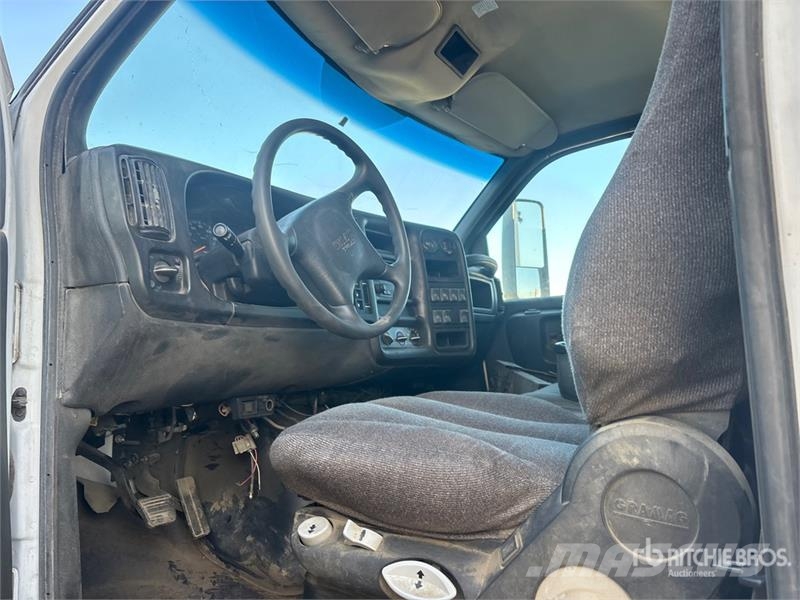 GMC C7500 شاحنات ذات صهاريج