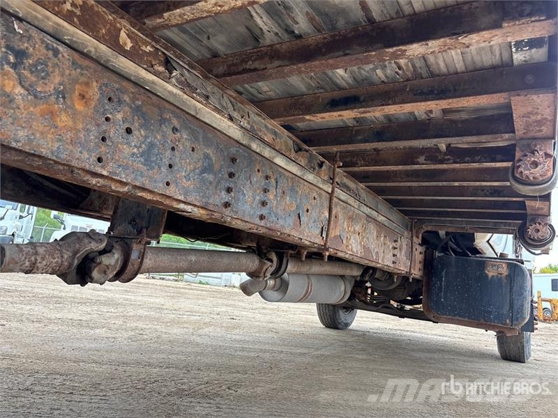 GMC C7500 Flatbed / Dropside trucks