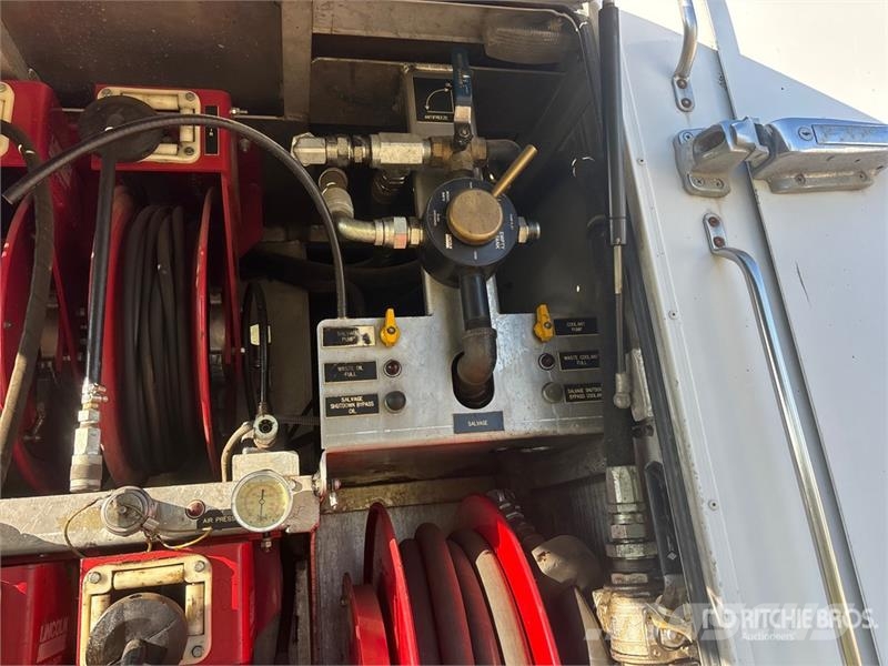 GMC C7500 شاحنات ذات صهاريج
