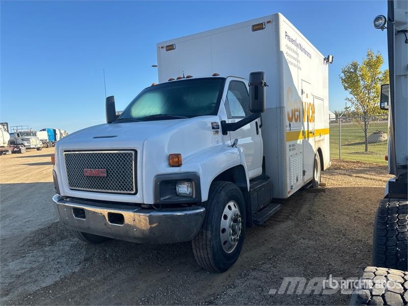 GMC C7500 شاحنات ذات صهاريج