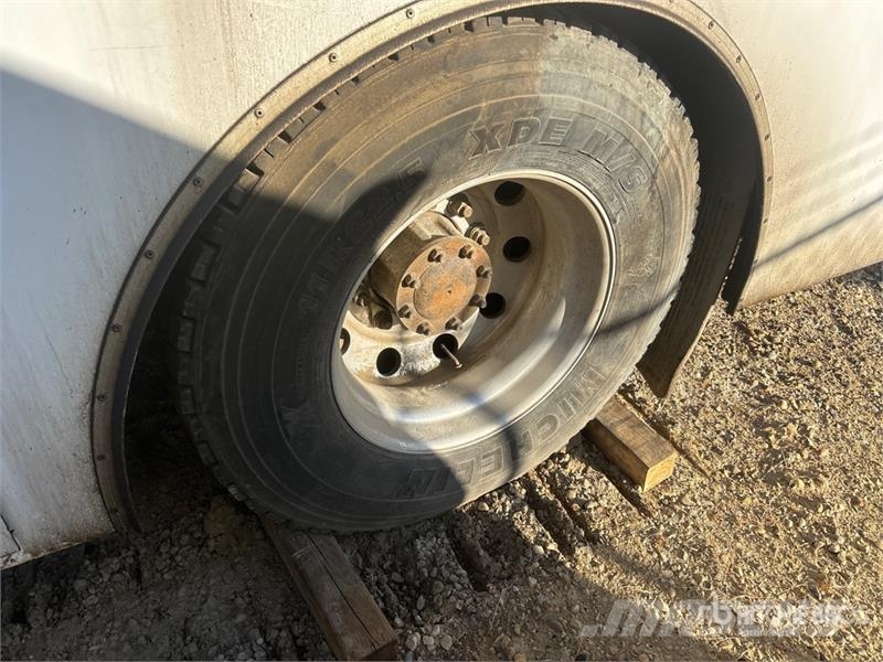 GMC C7500 شاحنات ذات صهاريج
