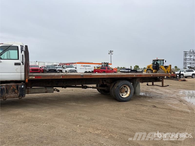 GMC C7500 Flatbed / Dropside trucks