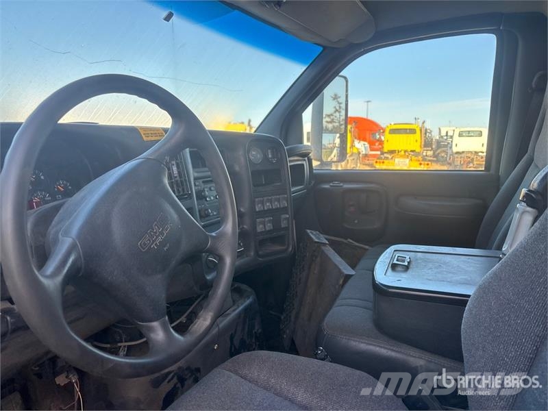 GMC C7500 شاحنات ذات صهاريج