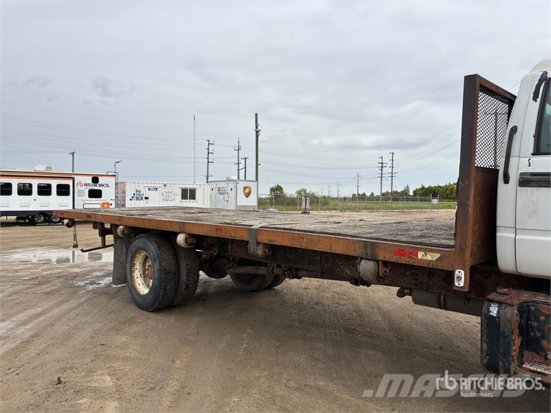 GMC C7500 Flatbed / Dropside trucks