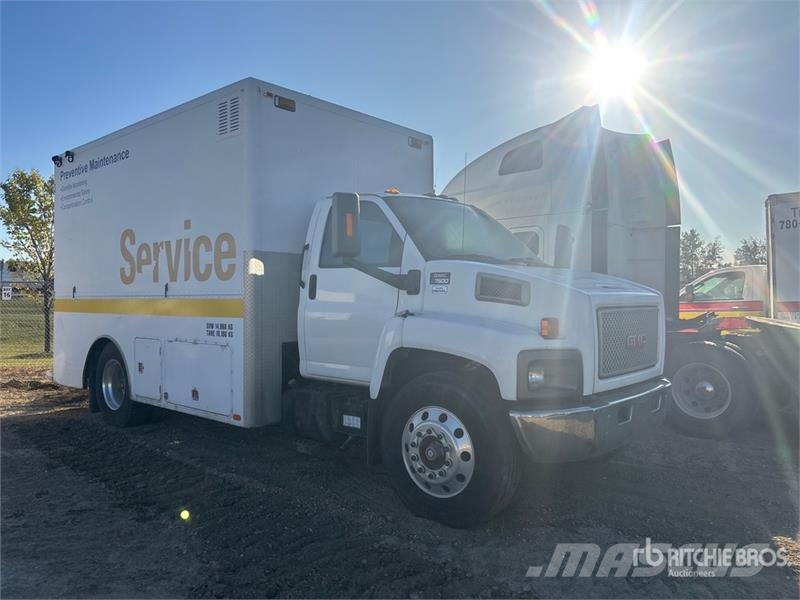 GMC C7500 شاحنات ذات صهاريج