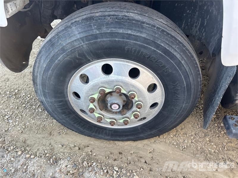 GMC C7500 شاحنات ذات صهاريج