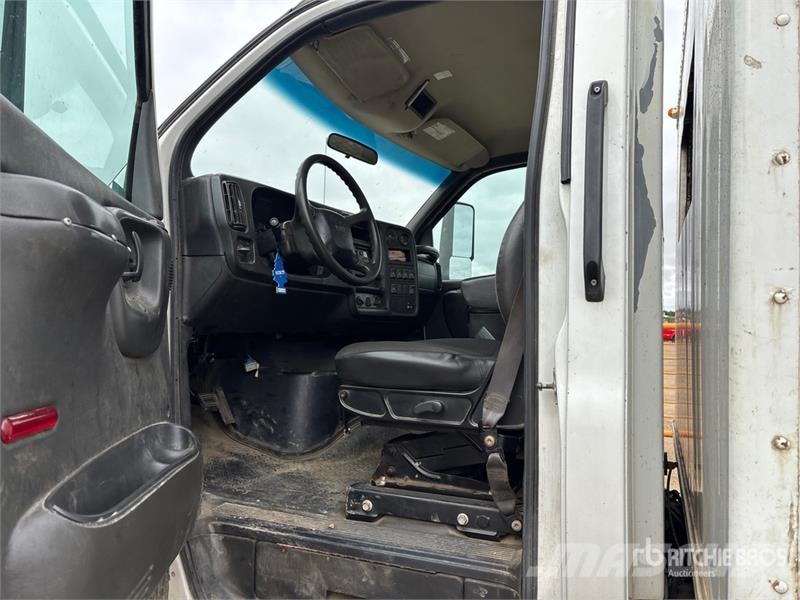 GMC C7500 4x2 Flatbed Truck Platte bakwagens