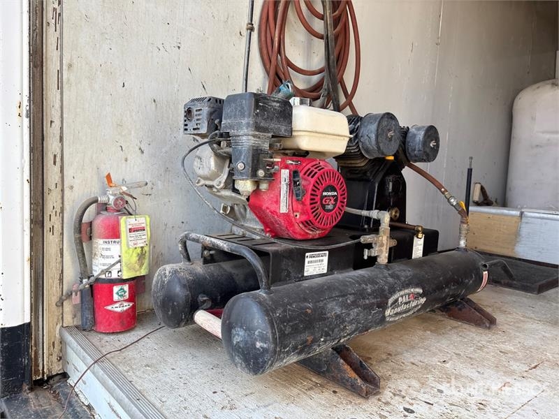 GMC C7H042 4x2 Pressure Washer Truck Otros camiones