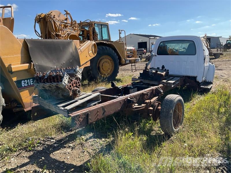 GMC Cab and Chassis (Inoperable) Кабины