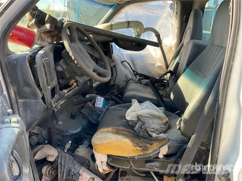 GMC Cab and Chassis (Inoperable) Кабины