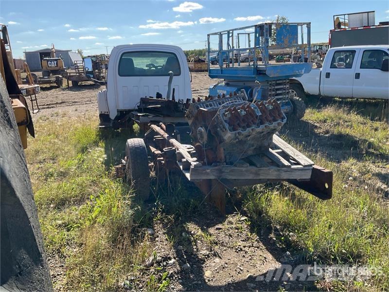 GMC Cab and Chassis (Inoperable) Кабины