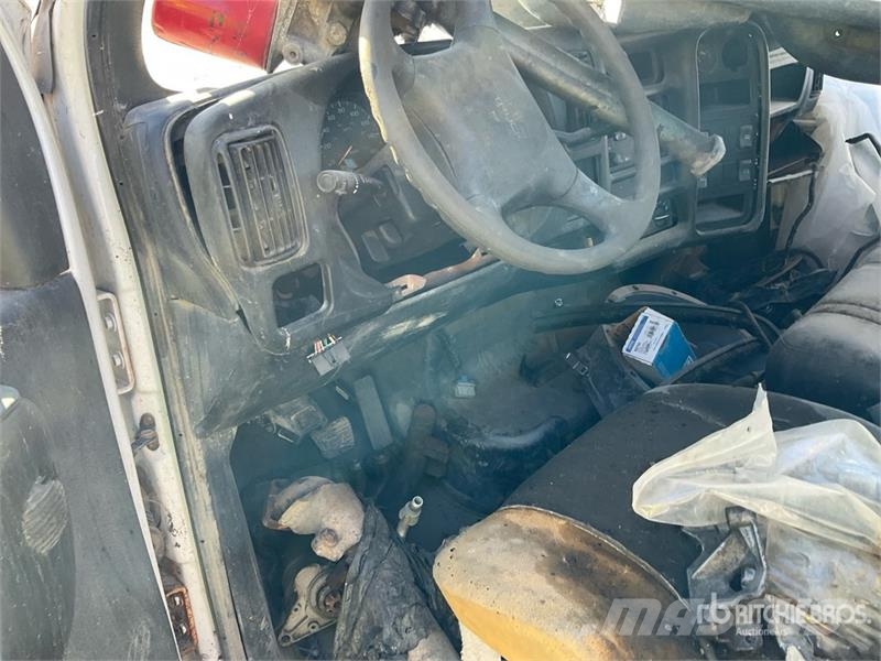GMC Cab and Chassis (Inoperable) Кабины