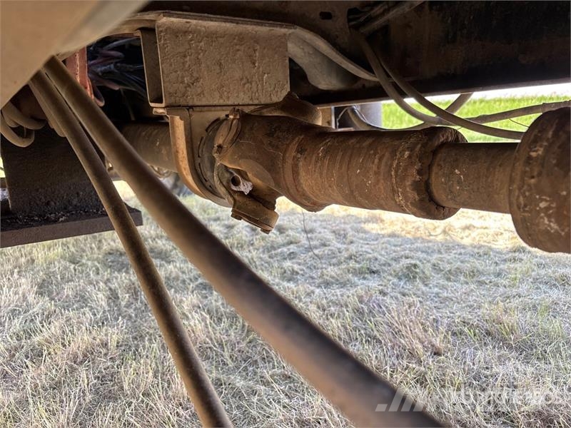 GMC General 6x4 Grain Truck Camiones para granja y transporte de granos