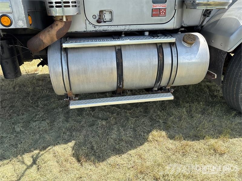 GMC General 6x4 Grain Truck Camiones para granja y transporte de granos