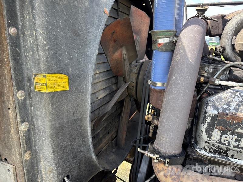 GMC General 6x4 Grain Truck Camiones para granja y transporte de granos