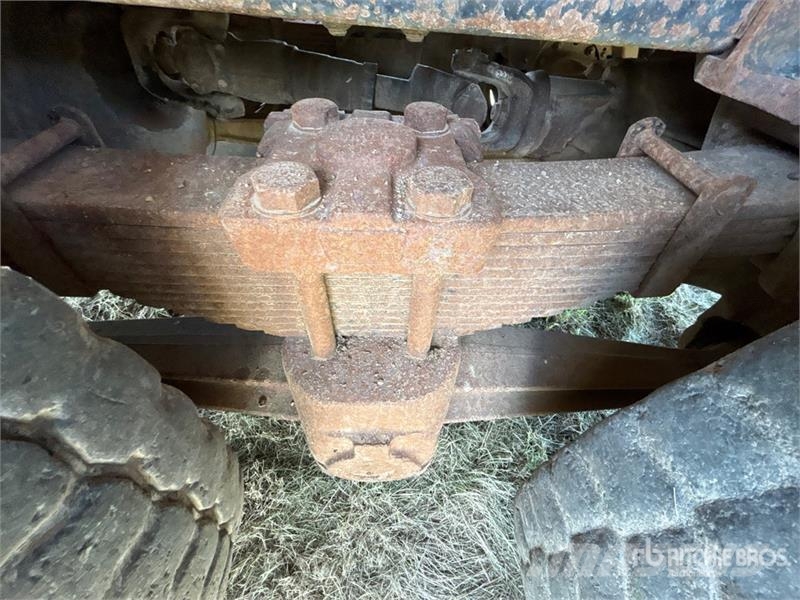 GMC General 6x4 Grain Truck Camiones para granja y transporte de granos