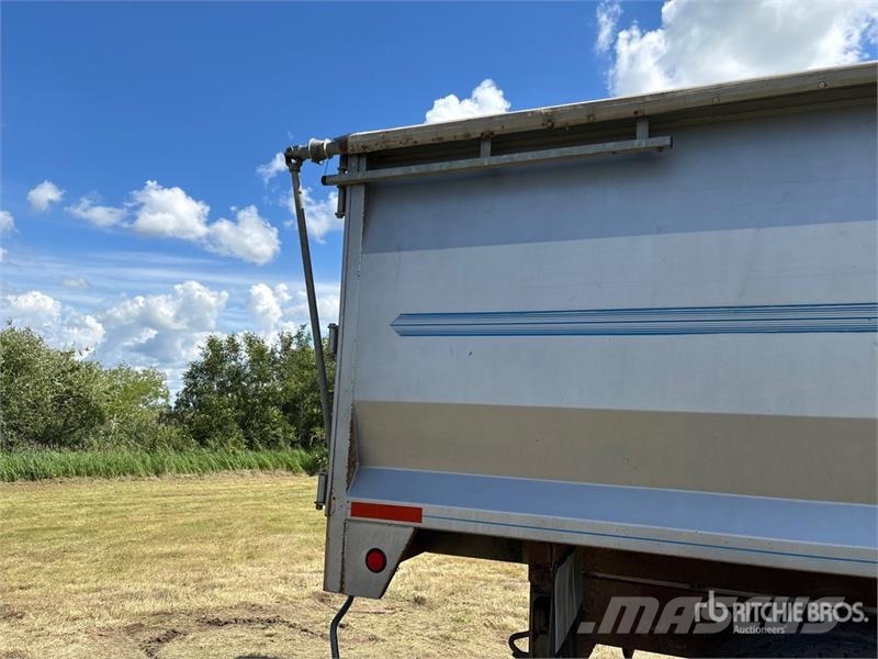 GMC General 6x4 Grain Truck Camiones para granja y transporte de granos