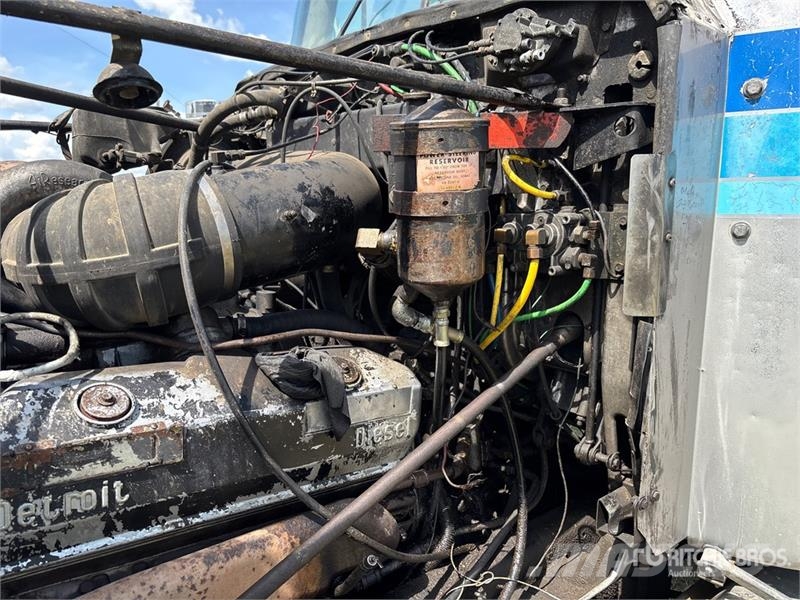 GMC General 6x4 Grain Truck Camiones para granja y transporte de granos
