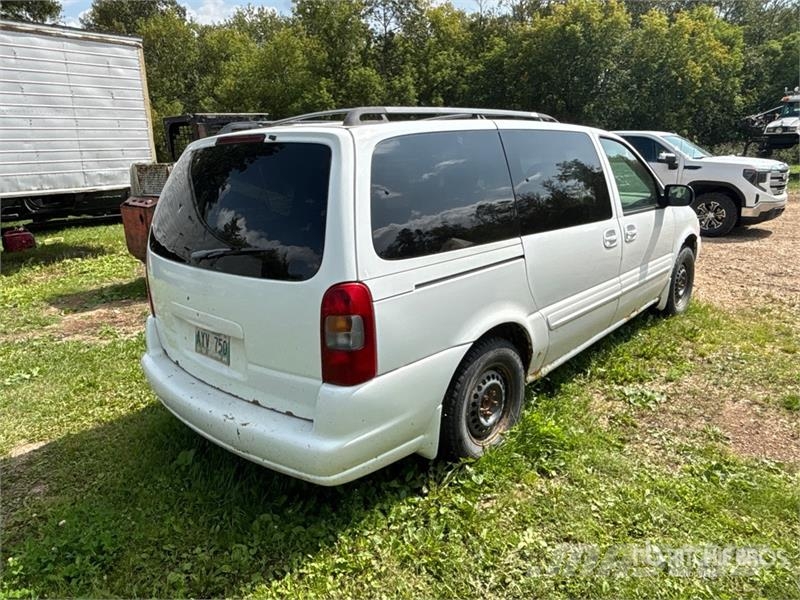 GMC Olds Mobile Silhouette GL Minivan (Inoperable) Automobily