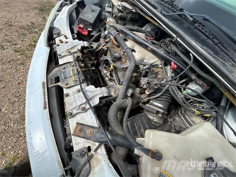 GMC Olds Mobile Silhouette GL Minivan (Inoperable) Automobily