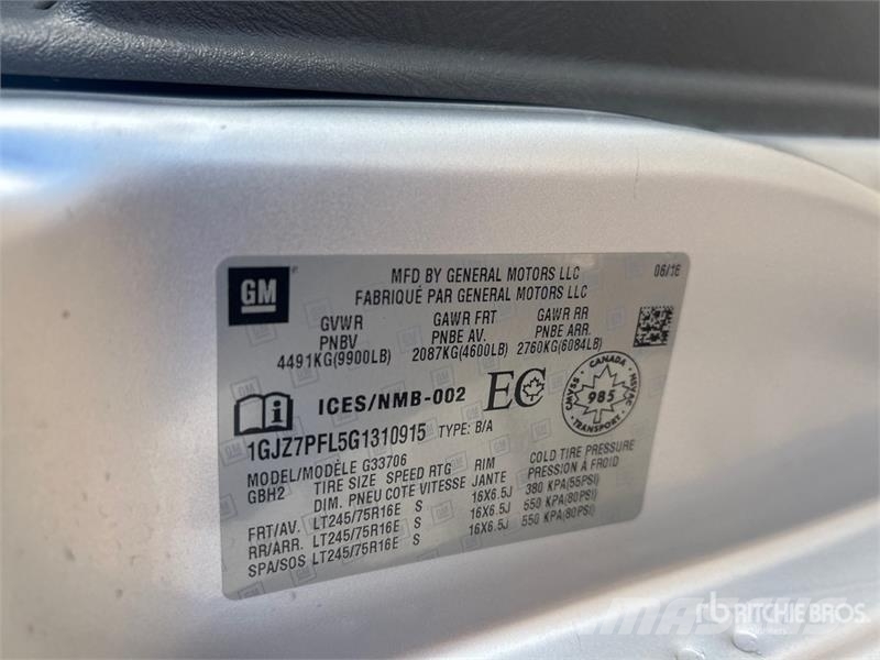 GMC Savana 15 Passenger Van Furgonetas cerradas