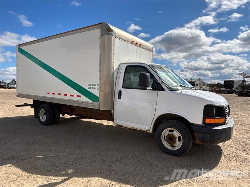 GMC Savana 3500 Sanduk kamioni