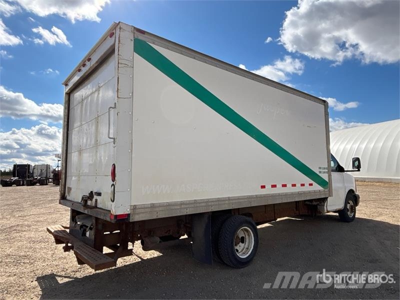 GMC Savana 3500 Sanduk kamioni