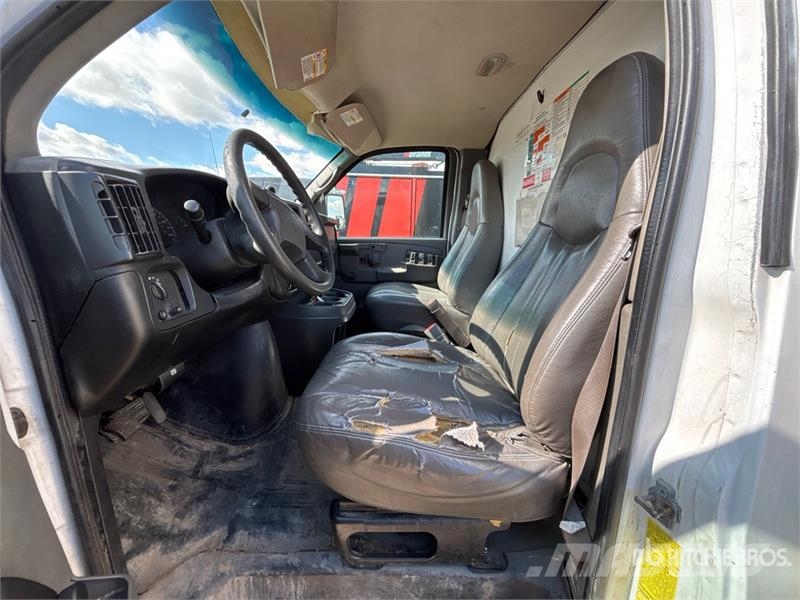GMC Savana 3500 Sanduk kamioni