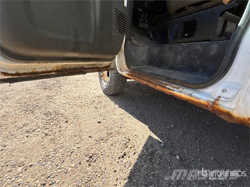 GMC Savana 3500 Sanduk kamioni