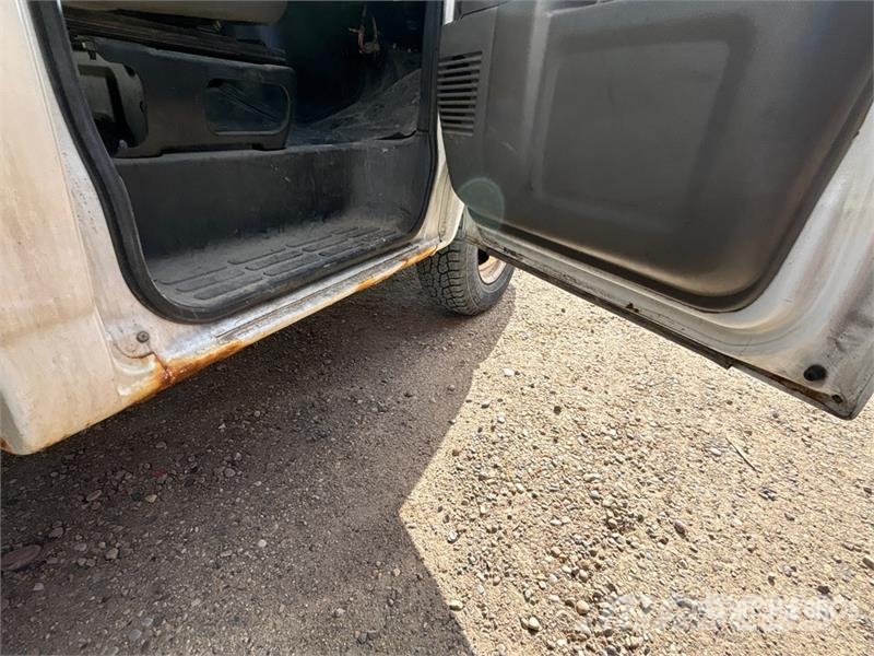 GMC Savana 3500 Sanduk kamioni