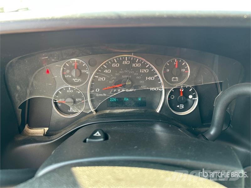 GMC Savana 3500 10 Passenger Van Transporterek