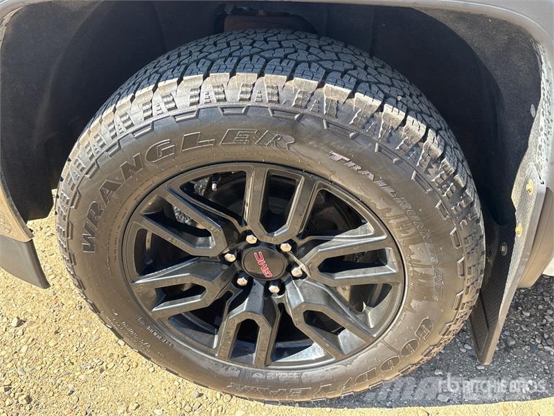 GMC Sierra 1500 Muu