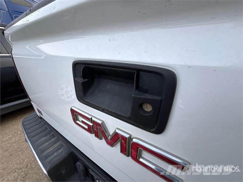 GMC Sierra 1500 Muu