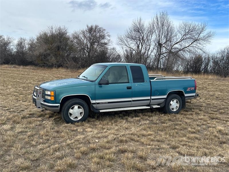 GMC Sierra 1500 기타