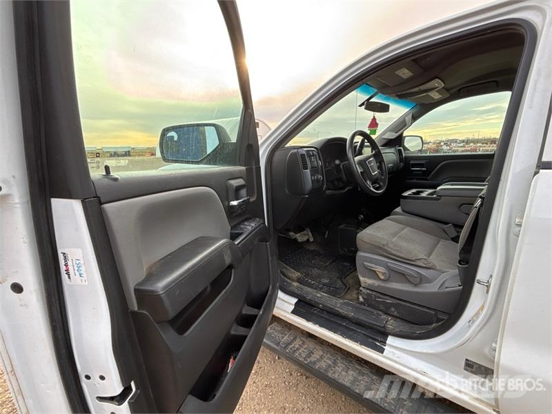 GMC Sierra 1500 Muu
