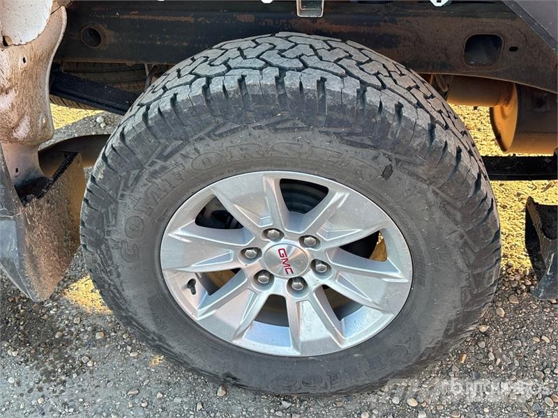 GMC Sierra 1500 Muu