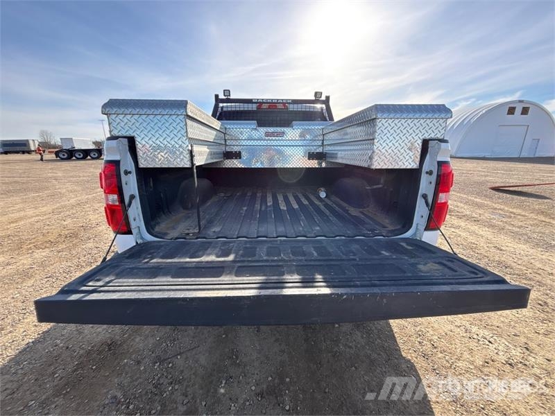 GMC Sierra 1500 Egyéb