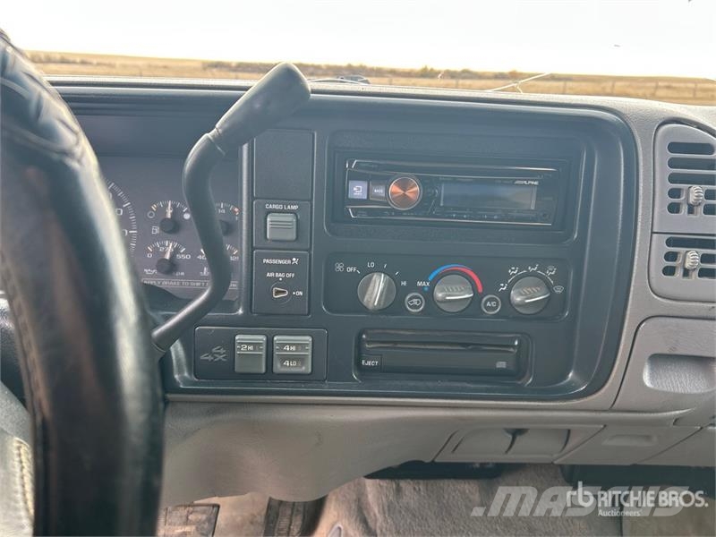 GMC Sierra 1500 기타
