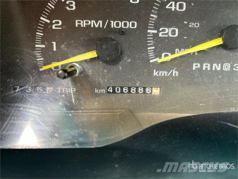 GMC Sierra 1500 기타