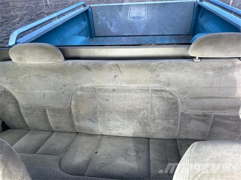 GMC Sierra 1500 기타