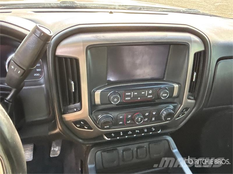 GMC Sierra 1500 Muu