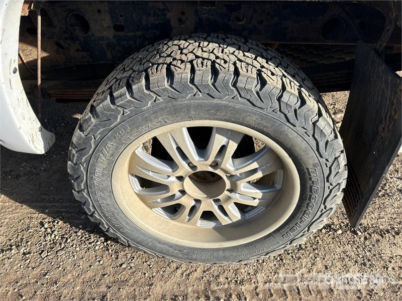 GMC Sierra 1500 HD 4x4 Crew Cab Pickup أخرى