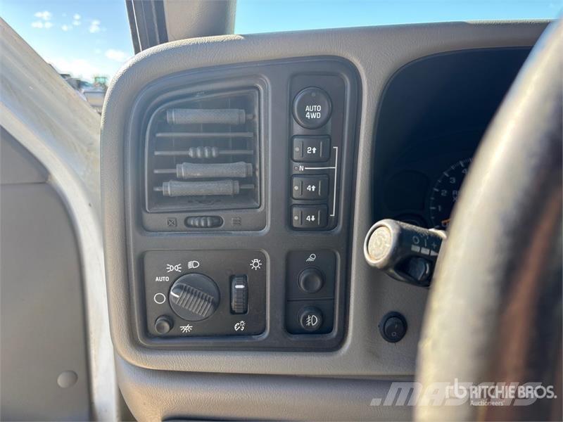 GMC Sierra 1500 HD 4x4 Crew Cab Pickup Kita